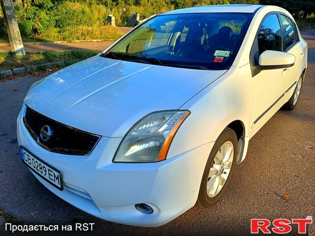 Білий Ніссан Сентра, об'ємом двигуна 2 л та пробігом 134 тис. км за 7600 $, фото 1 на Automoto.ua