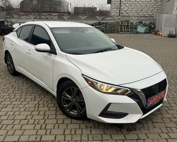 Белый Ниссан Сентра, объемом двигателя 2 л и пробегом 48 тыс. км за 14300 $, фото 1 на Automoto.ua