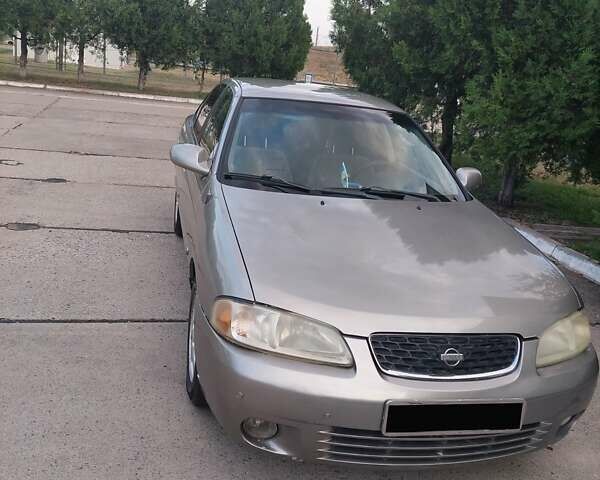 Серый Ниссан Сентра, объемом двигателя 1.8 л и пробегом 214 тыс. км за 4100 $, фото 1 на Automoto.ua