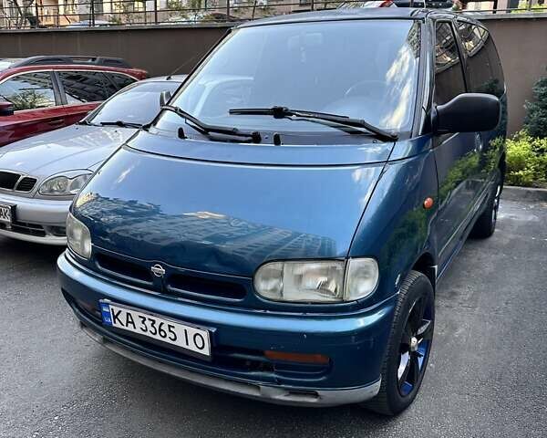 Зеленый Ниссан Серена, объемом двигателя 2 л и пробегом 140 тыс. км за 3300 $, фото 1 на Automoto.ua