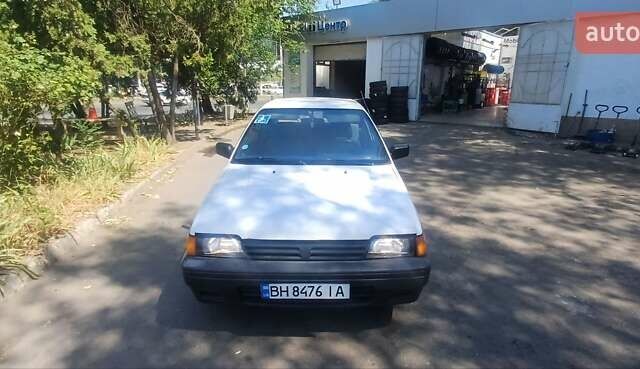 Белый Ниссан Санни, объемом двигателя 1.4 л и пробегом 380 тыс. км за 1450 $, фото 1 на Automoto.ua