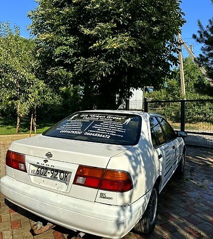 Белый Ниссан Санни, объемом двигателя 1.5 л и пробегом 298 тыс. км за 1440 $, фото 1 на Automoto.ua