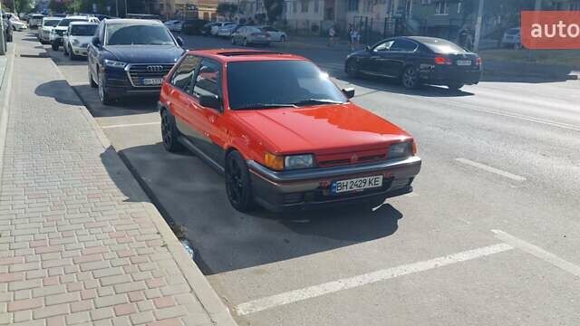 Красный Ниссан Санни, объемом двигателя 1.81 л и пробегом 300 тыс. км за 19999 $, фото 1 на Automoto.ua