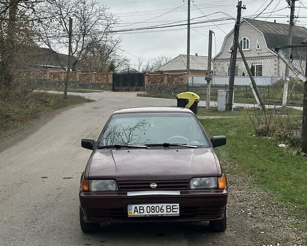 Червоний Ніссан Санні, об'ємом двигуна 1.7 л та пробігом 280 тис. км за 1450 $, фото 1 на Automoto.ua