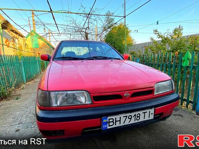 Красный Ниссан Санни, объемом двигателя 1.4 л и пробегом 435 тыс. км за 1100 $, фото 1 на Automoto.ua