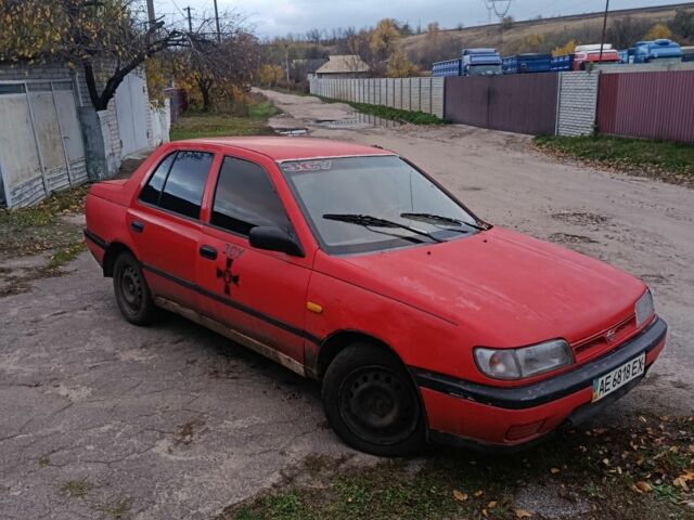 Червоний Ніссан Санні, об'ємом двигуна 1.4 л та пробігом 150 тис. км за 382 $, фото 1 на Automoto.ua