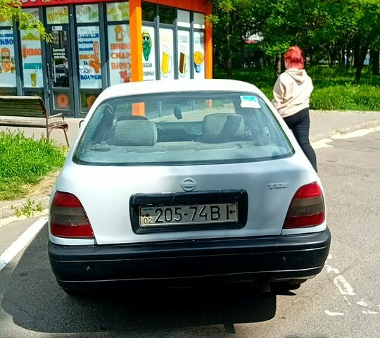 Ніссан Санні, об'ємом двигуна 2 л та пробігом 100 тис. км за 1050 $, фото 1 на Automoto.ua