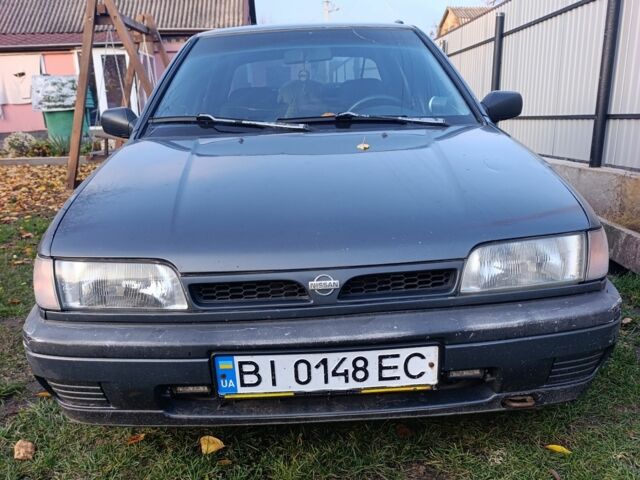 Сірий Ніссан Санні, об'ємом двигуна 0 л та пробігом 1000 тис. км за 1200 $, фото 1 на Automoto.ua