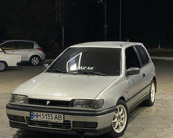 Серый Ниссан Санни, объемом двигателя 1.6 л и пробегом 196 тыс. км за 2400 $, фото 1 на Automoto.ua