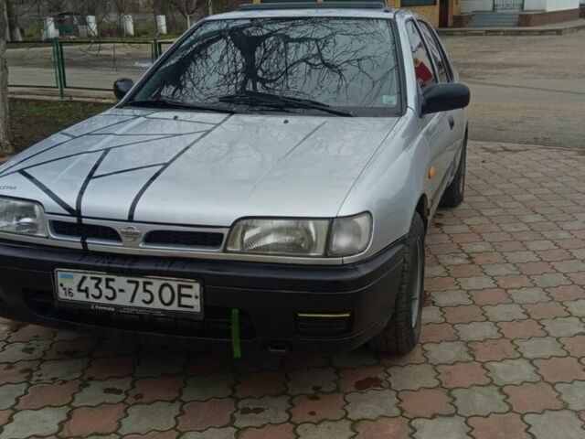 Серый Ниссан Санни, объемом двигателя 0 л и пробегом 350 тыс. км за 1200 $, фото 1 на Automoto.ua