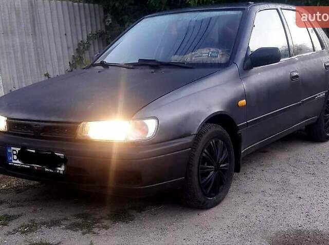Серый Ниссан Санни, объемом двигателя 1.3 л и пробегом 300 тыс. км за 1200 $, фото 1 на Automoto.ua