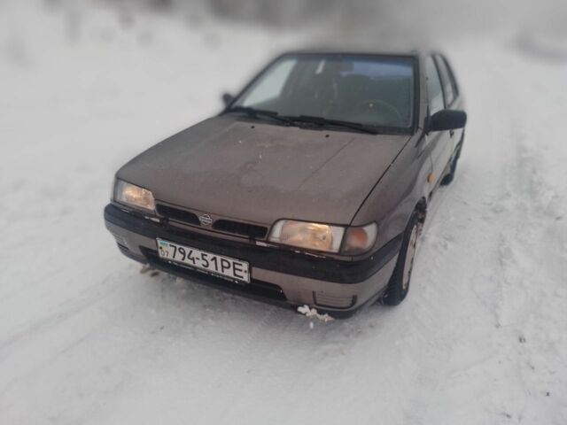 Серый Ниссан Санни, объемом двигателя 1 л и пробегом 303 тыс. км за 430 $, фото 1 на Automoto.ua