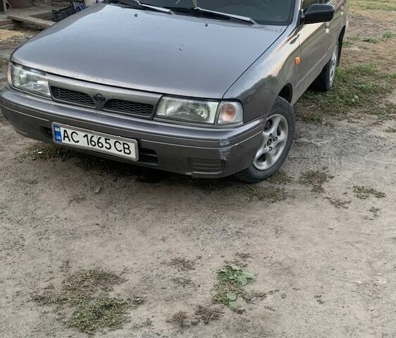 Серый Ниссан Санни, объемом двигателя 2 л и пробегом 450 тыс. км за 1000 $, фото 1 на Automoto.ua