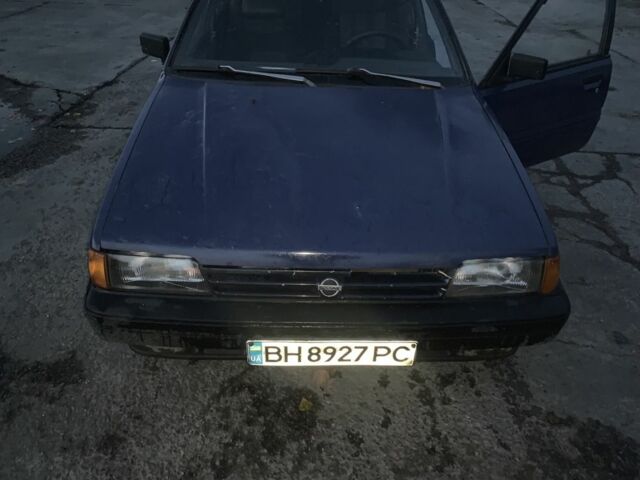 Синий Ниссан Санни, объемом двигателя 1.7 л и пробегом 300 тыс. км за 800 $, фото 1 на Automoto.ua