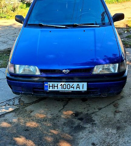 Синий Ниссан Санни, объемом двигателя 1.5 л и пробегом 200 тыс. км за 1530 $, фото 1 на Automoto.ua