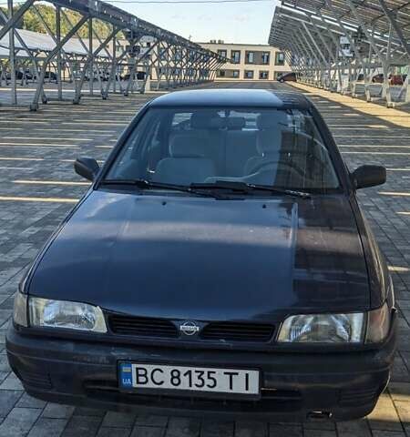 Синий Ниссан Санни, объемом двигателя 1.4 л и пробегом 300 тыс. км за 1500 $, фото 1 на Automoto.ua