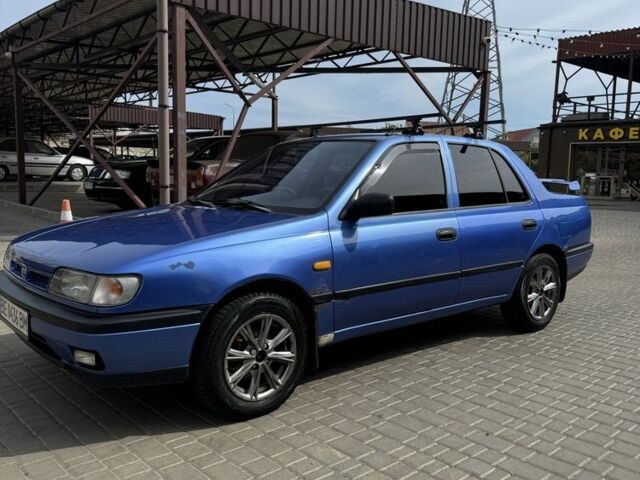 Синий Ниссан Санни, объемом двигателя 1.4 л и пробегом 300 тыс. км за 2000 $, фото 1 на Automoto.ua