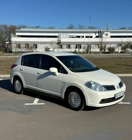 Белый Ниссан Тиида, объемом двигателя 1.6 л и пробегом 167 тыс. км за 6500 $, фото 1 на Automoto.ua