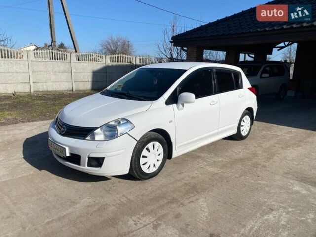 Білий Ніссан Тііда, об'ємом двигуна 1.6 л та пробігом 206 тис. км за 6900 $, фото 1 на Automoto.ua