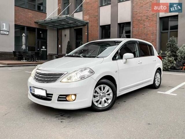 Білий Ніссан Тііда, об'ємом двигуна 1.5 л та пробігом 53 тис. км за 8600 $, фото 1 на Automoto.ua