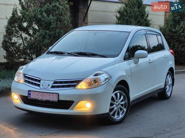 Білий Ніссан Тііда, об'ємом двигуна 1.6 л та пробігом 96 тис. км за 8499 $, фото 1 на Automoto.ua