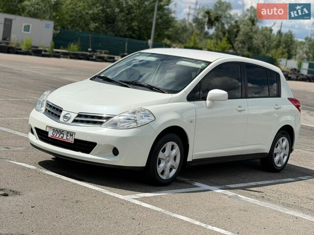 Білий Ніссан Тііда, об'ємом двигуна 1.5 л та пробігом 41 тис. км за 7900 $, фото 1 на Automoto.ua