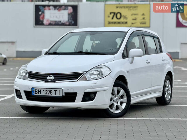 Білий Ніссан Тііда, об'ємом двигуна 1.6 л та пробігом 78 тис. км за 8700 $, фото 1 на Automoto.ua