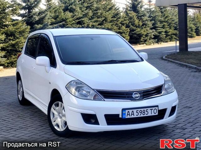 Білий Ніссан Тііда, об'ємом двигуна 1.6 л та пробігом 159 тис. км за 7999 $, фото 1 на Automoto.ua