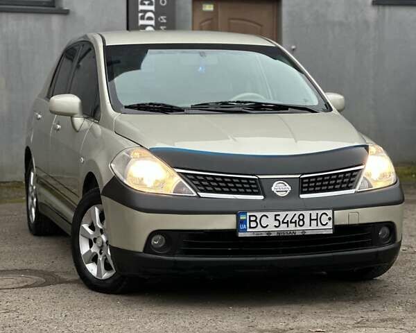 Бежевый Ниссан Тиида, объемом двигателя 1.6 л и пробегом 193 тыс. км за 4900 $, фото 1 на Automoto.ua