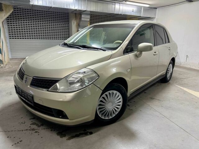 Бежевый Ниссан Тиида, объемом двигателя 0 л и пробегом 250 тыс. км за 2900 $, фото 1 на Automoto.ua