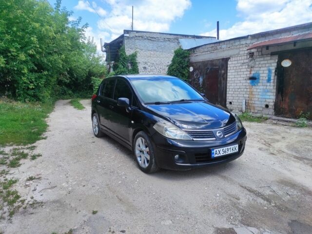 Чорний Ніссан Тііда, об'ємом двигуна 1.8 л та пробігом 246 тис. км за 3500 $, фото 1 на Automoto.ua
