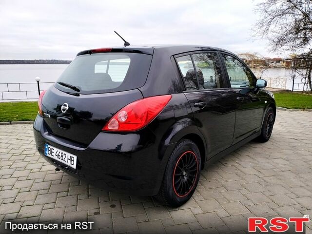 Чорний Ніссан Тііда, об'ємом двигуна 1.6 л та пробігом 114 тис. км за 6600 $, фото 1 на Automoto.ua