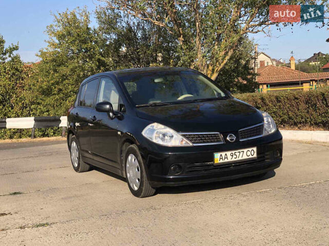 Черный Ниссан Тиида, объемом двигателя 1.6 л и пробегом 257 тыс. км за 5600 $, фото 1 на Automoto.ua