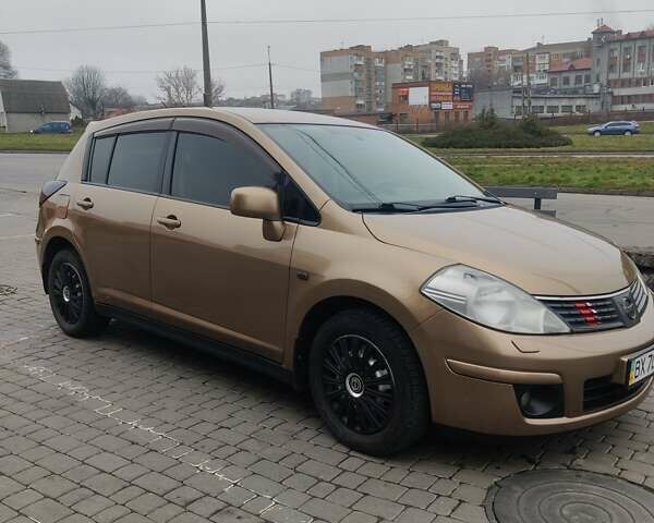 Коричневий Ніссан Тііда, об'ємом двигуна 1.6 л та пробігом 200 тис. км за 6490 $, фото 1 на Automoto.ua