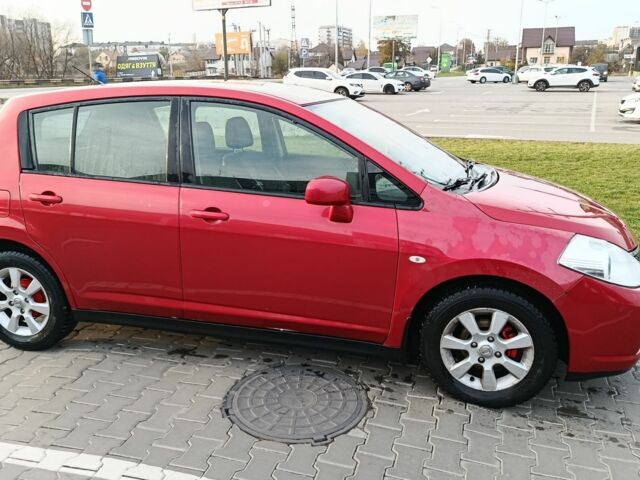 Червоний Ніссан Тііда, об'ємом двигуна 1.6 л та пробігом 213 тис. км за 6000 $, фото 1 на Automoto.ua