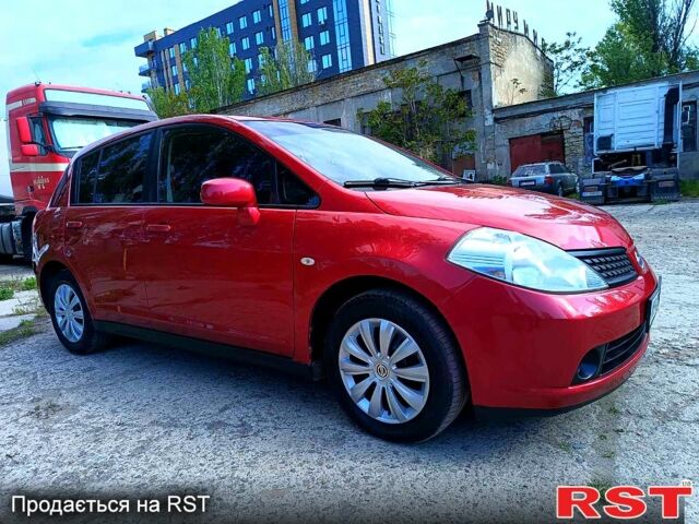 Червоний Ніссан Тііда, об'ємом двигуна 1.6 л та пробігом 175 тис. км за 5900 $, фото 1 на Automoto.ua
