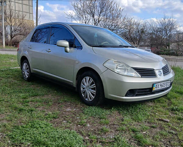 Ниссан Тиида, объемом двигателя 1.6 л и пробегом 200 тыс. км за 4700 $, фото 1 на Automoto.ua