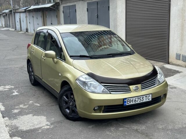 Жовтий Ніссан Тііда, об'ємом двигуна 1.6 л та пробігом 168 тис. км за 5200 $, фото 1 на Automoto.ua