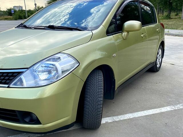 Жовтий Ніссан Тііда, об'ємом двигуна 1.6 л та пробігом 155 тис. км за 4799 $, фото 1 на Automoto.ua