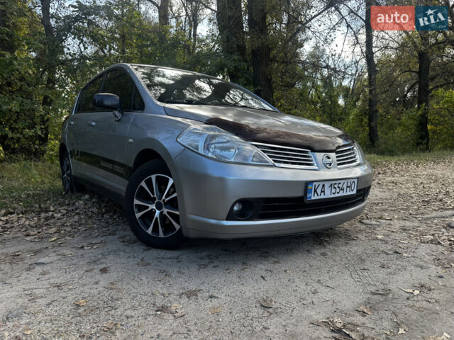 Сірий Ніссан Тііда, об'ємом двигуна 1.6 л та пробігом 350 тис. км за 4500 $, фото 1 на Automoto.ua