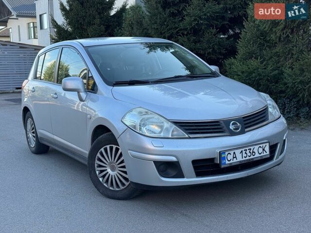 Серый Ниссан Тиида, объемом двигателя 1.6 л и пробегом 110 тыс. км за 6200 $, фото 1 на Automoto.ua