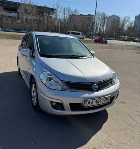 Серый Ниссан Тиида, объемом двигателя 1.6 л и пробегом 133 тыс. км за 7000 $, фото 1 на Automoto.ua