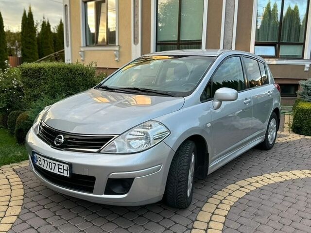 Сірий Ніссан Тііда, об'ємом двигуна 1.6 л та пробігом 153 тис. км за 7900 $, фото 1 на Automoto.ua