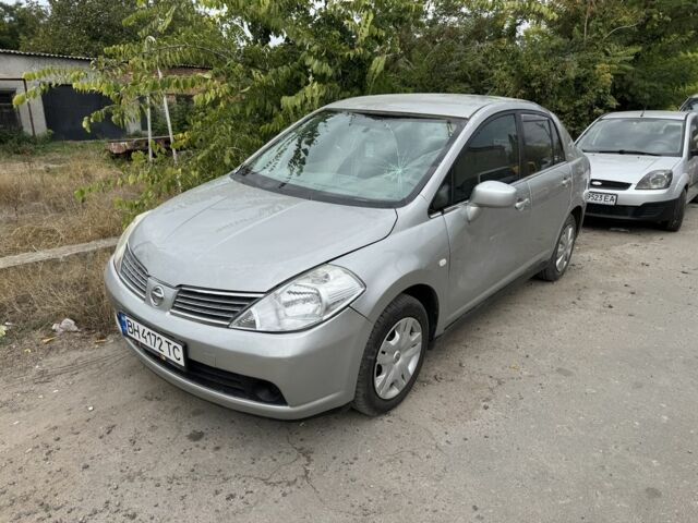 Сірий Ніссан Тііда, об'ємом двигуна 1.6 л та пробігом 150 тис. км за 3750 $, фото 1 на Automoto.ua