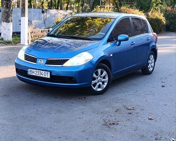 Синий Ниссан Тиида, объемом двигателя 1.6 л и пробегом 149 тыс. км за 6500 $, фото 1 на Automoto.ua