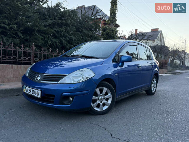 Синий Ниссан Тиида, объемом двигателя 1.6 л и пробегом 210 тыс. км за 5700 $, фото 1 на Automoto.ua