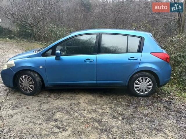 Синий Ниссан Тиида, объемом двигателя 1.6 л и пробегом 250 тыс. км за 4900 $, фото 1 на Automoto.ua