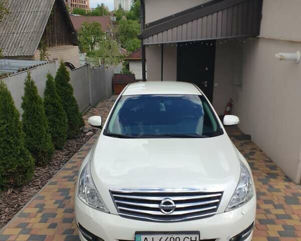 Белый Ниссан Теана, объемом двигателя 2.5 л и пробегом 171 тыс. км за 8900 $, фото 1 на Automoto.ua
