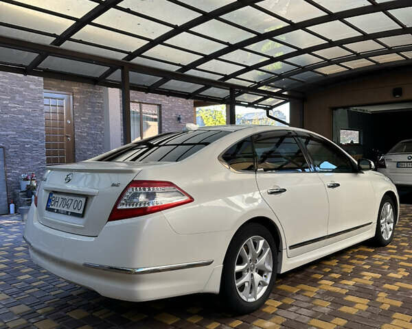 Ниссан Теана 2013 в Одессе на Automoto.ua Белый Ниссан Теана, объемом двигателя 2.5 л и пробегом 158 тыс. км за 8500 $, фото 1 на Automoto.ua