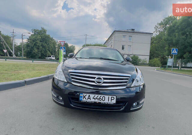 Черный Ниссан Теана, объемом двигателя 3.5 л и пробегом 180 тыс. км за 8100 $, фото 1 на Automoto.ua